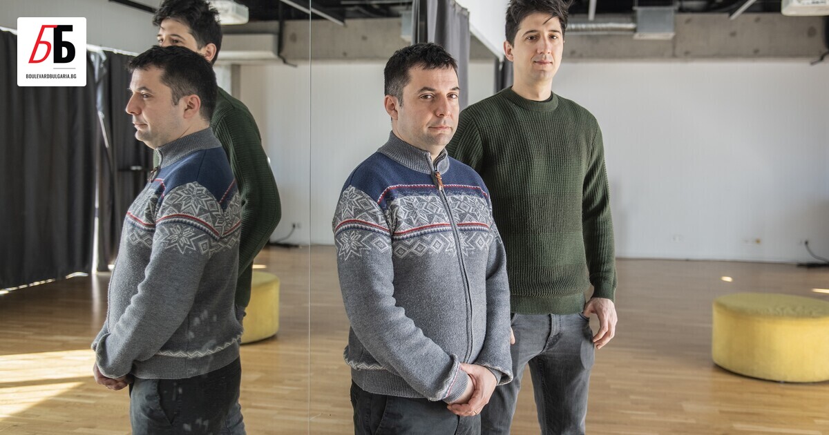 Историята в спектакъла AVA1 се развива в неопределено бъдеще, в