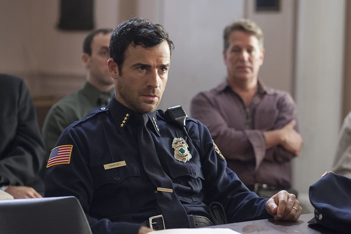11) <b>The Leftovers (2014–2017) </b>- фентъзи драма, създадена от Деймън Линделоф (Lost, Watchmen) и показваща сътресенията в живота на земята след "внезапното изчезване" на 2% от човешкото население.
<br><br>
Общо гласове: 74623<br>
Среден рейтинг на епизод: 8.88<br>
Общо епизоди: 28