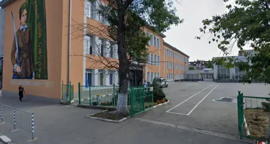 Общински съветници питат ГЕРБ за обвинената за подкуп директорка на столично училище