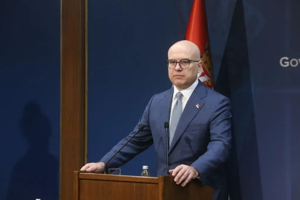 Сръбското правителство официално е в оставка. Вучич заговори за нови избори