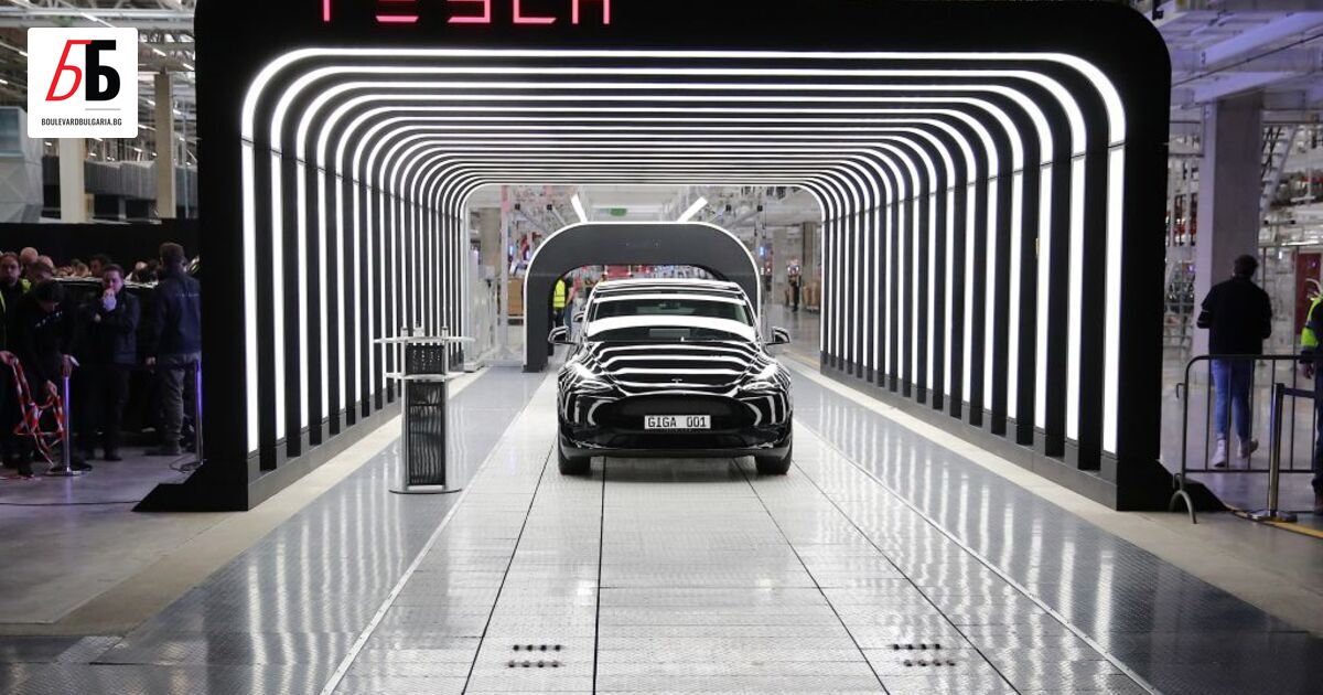 Братът на Илон Мъск, Кимбъл Мъск, продаде акции на Tesla