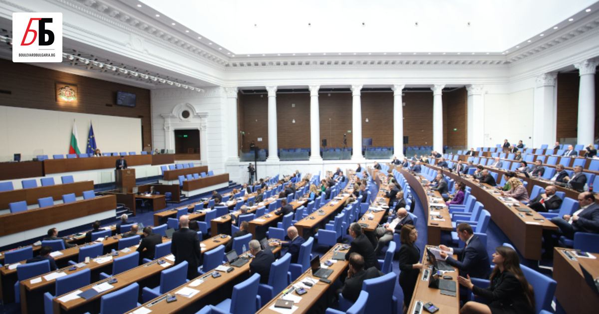 Промени в съставите на всички парламентарни комисии и окончателно приемане