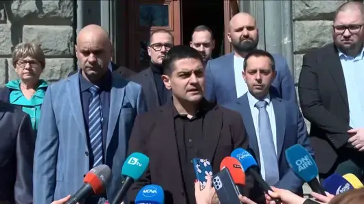 Мъка без край: Опозицията готви нов вот на недоверие