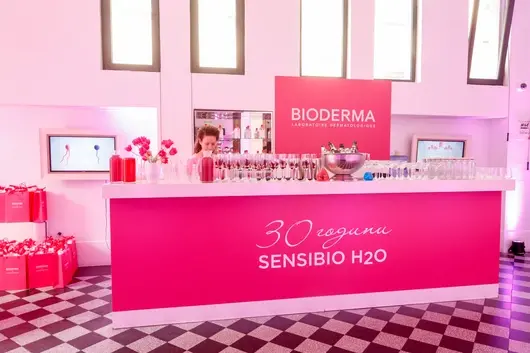BIODERMA отбеляза 30 години от създаването на първата мицеларна вода в света Sensibio H2O