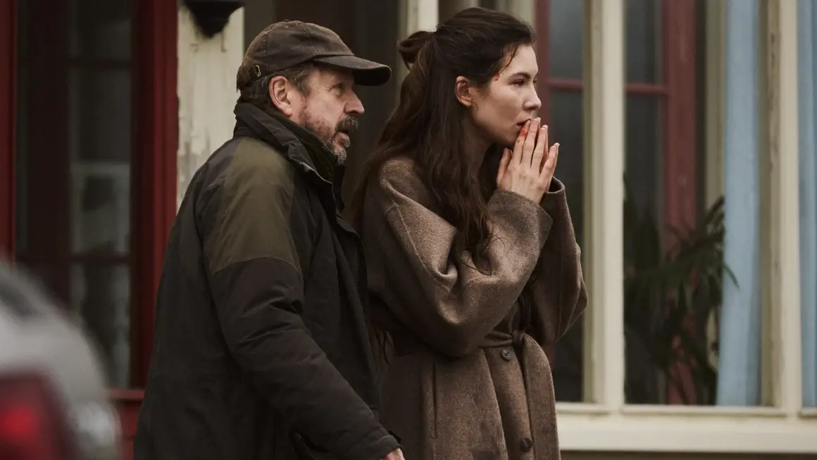 The Glass Dome - 15 април (Netflix)