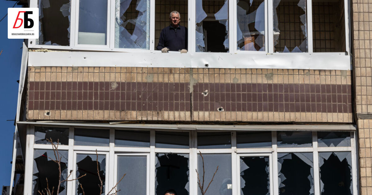 Най-малко 18 души, сред които и 9 деца, са убити