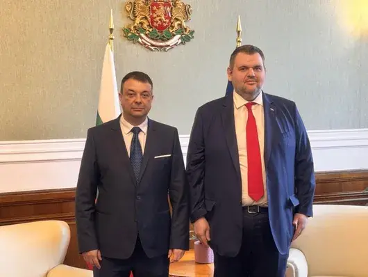 Кметовете в тестето на "Новото начало", или как се печели местна власт без избори 