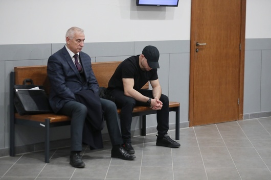 Прокурорският син е изнудвал и заплашвал хора в Перник, докато е бил с най-леката мярка за неотклонение, твърди адвокат