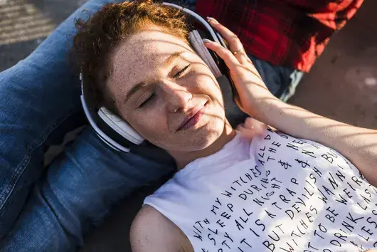 Добавките не са лекарства. От Gen Z до Бейби бумърите - всяко поколение има своите нужди
