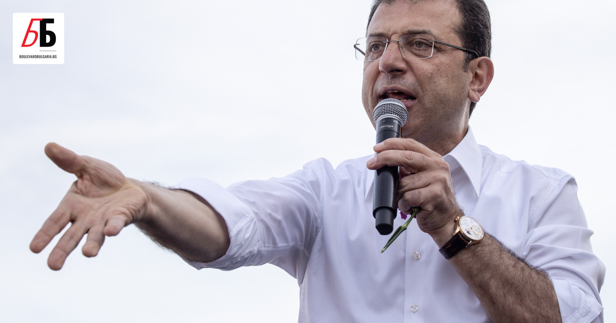 Авторът пише от затвора Силиври - рядко читателите на Financial