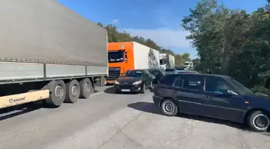 Протестиращи блокираха Прохода на Републиката за около час