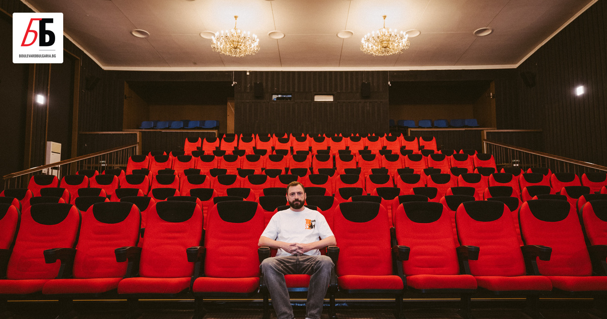 Ловеч е неговият космос - и буквално, и преносно, макар