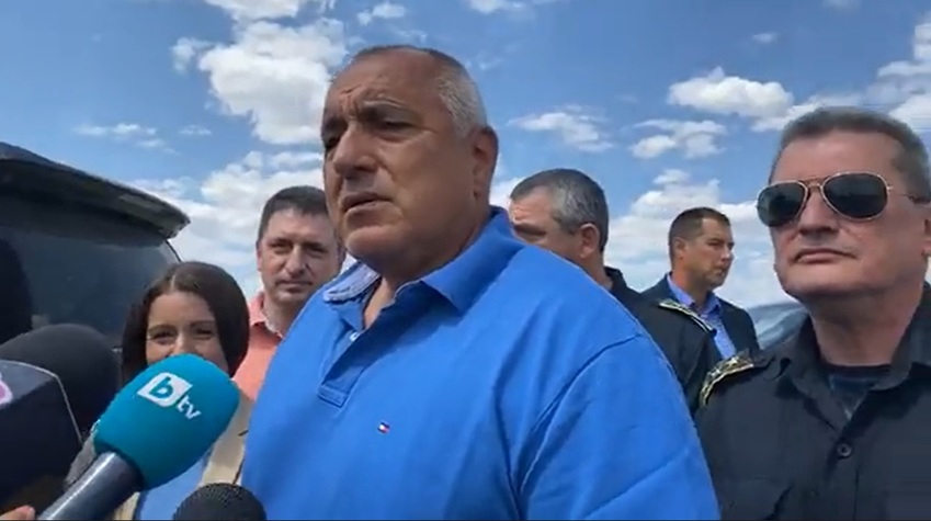 Борисов няма да подава оставка, иска оставката на Радев