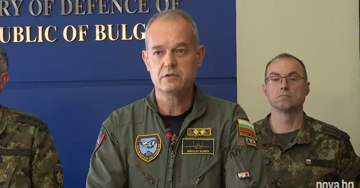 ВВС: Първият F-16 има отклонение в работата на една от системите, но не е "счупен"