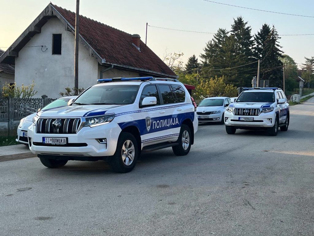 Семейство загина след падане в септична яма в Сърбия