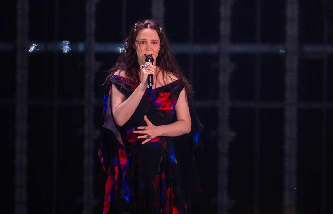 Zoë Më - "Voyage" (Швейцария)