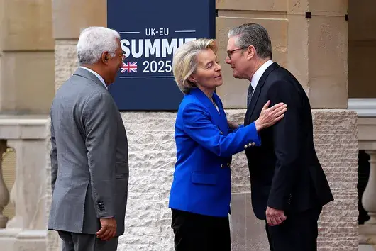 ЕС и Великобритания дават "рестарт" след Брекзит с важен пробив за отбраната и енергетиката
