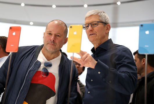 OpenAI сключи сделка за милиарди с "архитекта" на iPhone Джони Айв