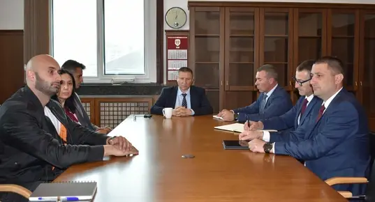 Сарафов нареди "безкомпромисни действия" срещу локалите, ще бори насилието със стари мерки и призив към родителите