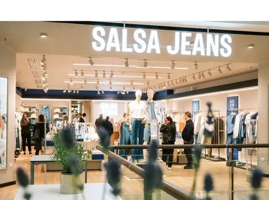 Salsa Jeans стъпи в България с обещание за мода, създадена за реалните жени