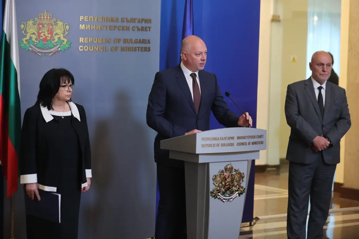Правителството е в режим на плавно въвеждане на еврото от 1 януари 2026
