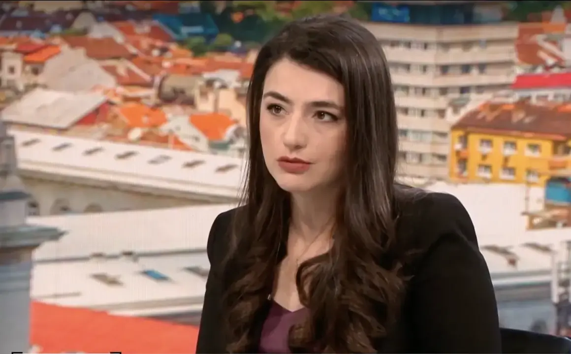 Лена Бориславова: Кабинетът "Желязков" ще падне, когато Пеевски реши