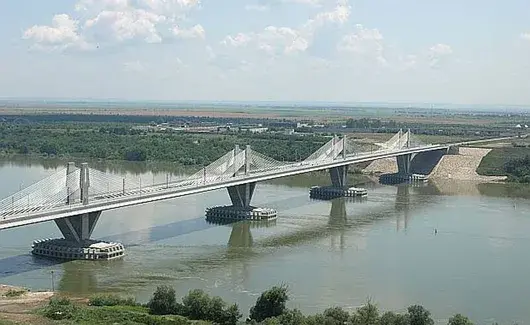 Агенция "Митници" предупреждава, че фалшив сайт събира такси за преминаване по Дунав мост