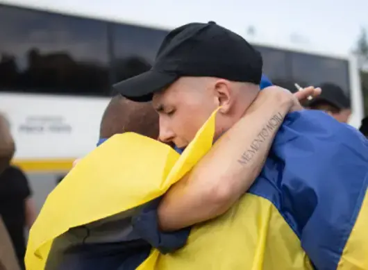 Първата група украински военнопленници, ранени и под 25 години, беше освободена от руски плен