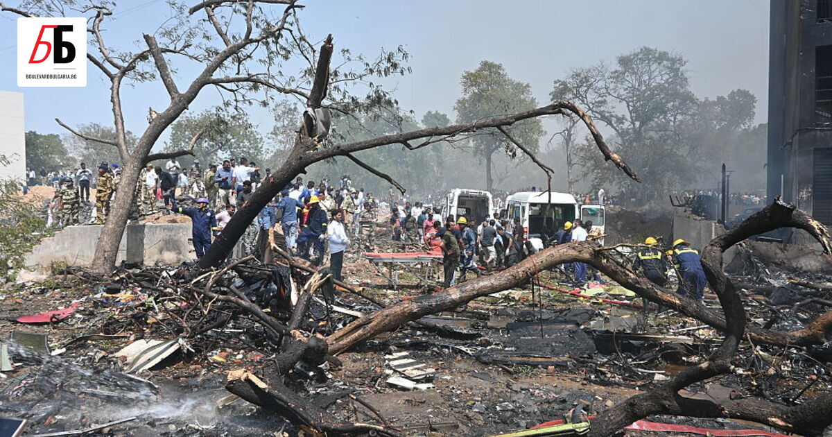 Новината е обновена в 18:20 на 12.06.2025 г. Пътнически самолет