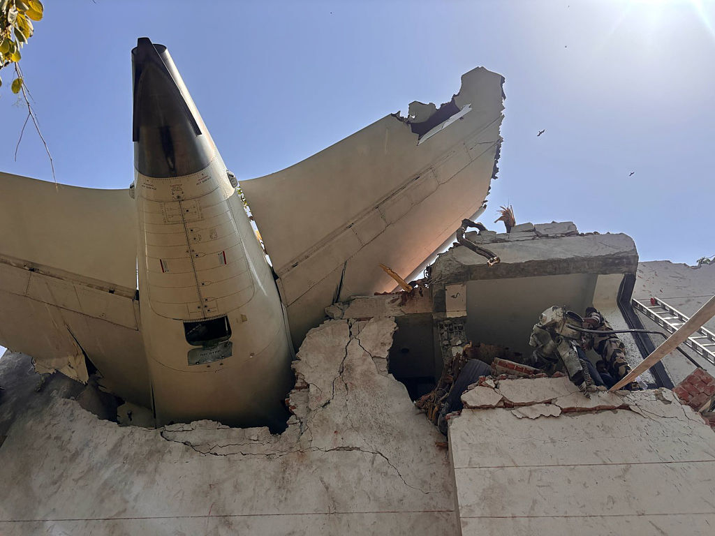 Фаталната първа катастрофа на "най-сигурния пътнически самолет" Boeing Dreamliner