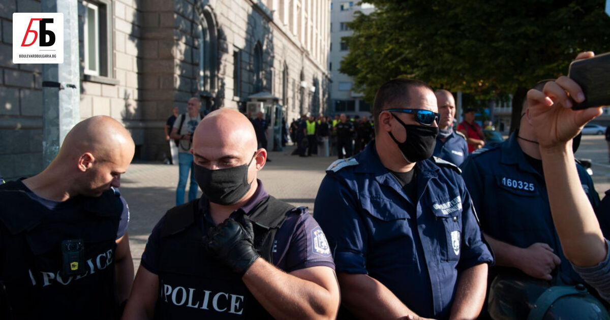 Обучението на полицаите е неглижирано в продължение на много години,