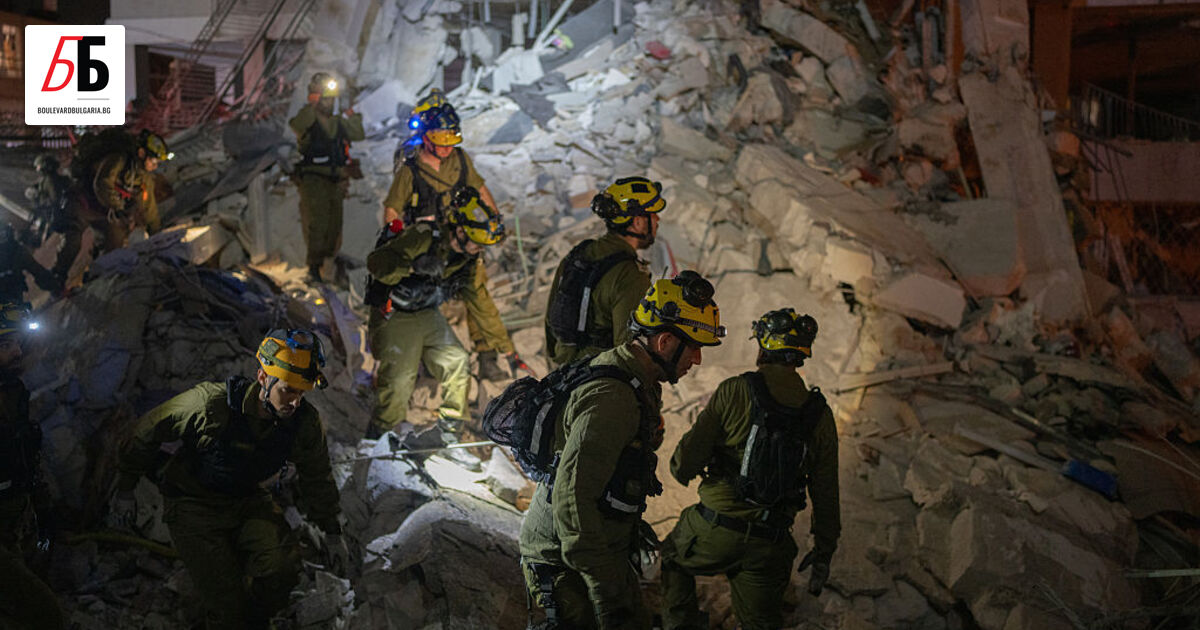 Най-малко 10 души са загинали, а над 200 са ранени