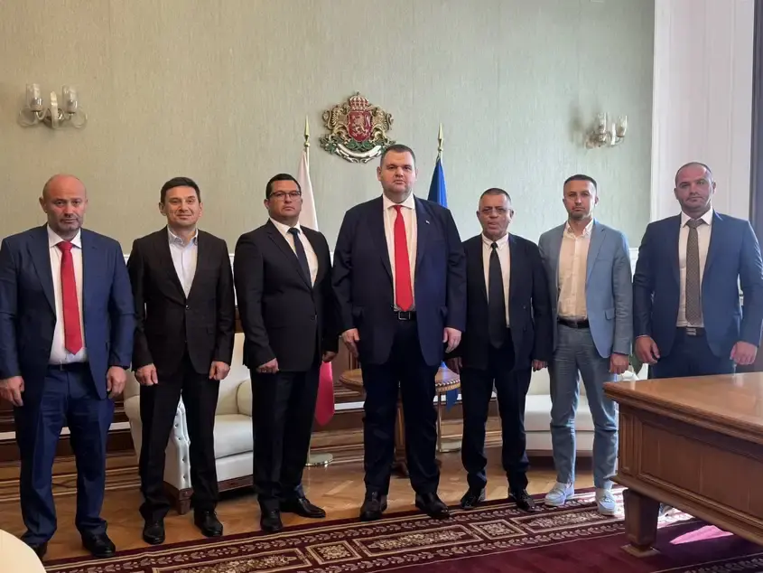ДПС Пресцентър Делян Пеевски с кметовете на Девин и Рудозем