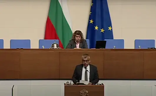 ДПС на Доган сравни прекръстването на парламентарната група с т.нар. Възродителен процес