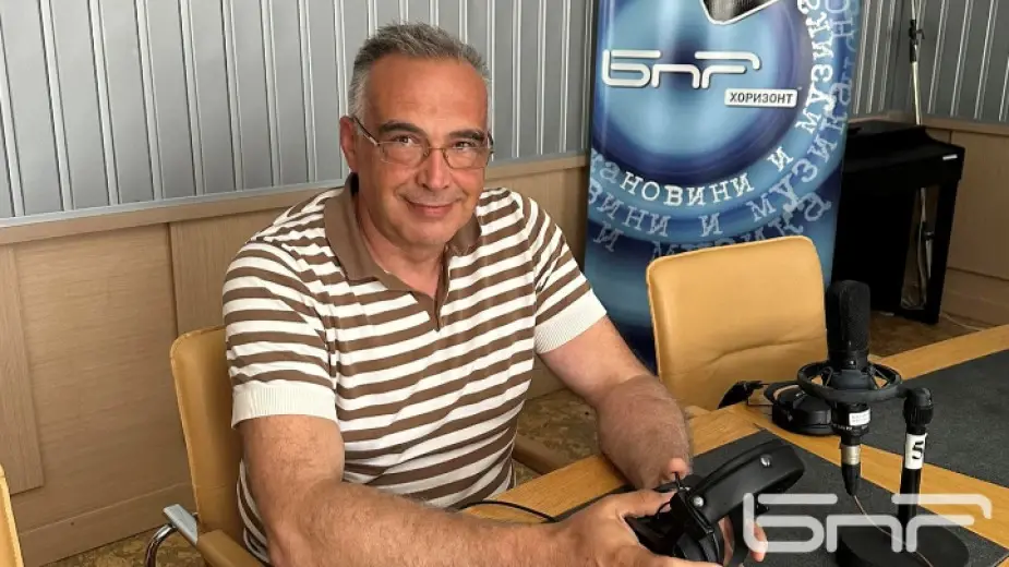 Антон Кутев: Радев не иска да прави политически проект 