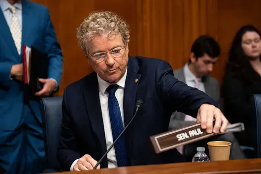 "Големият красив закон" на Тръмп оцеля в Сената въпреки бунта на двама Републиканци