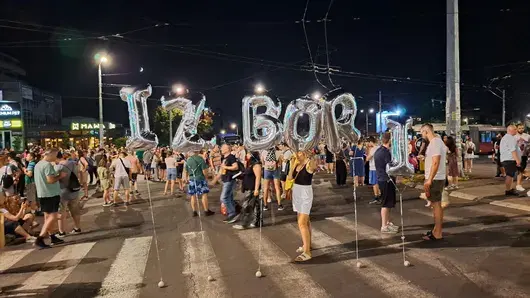 Протестът срещу Вучич блокира ключови места в Белград