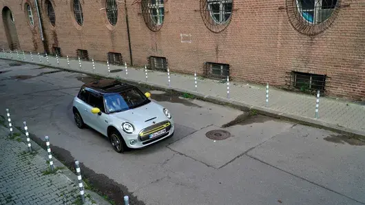 MINI Electric - луксозният картинг на ток