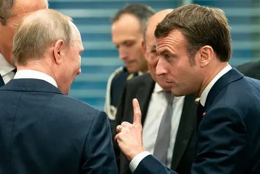Путин и Макрон обсъдиха Иран и Украйна в първи телефонен разговор от близо три години