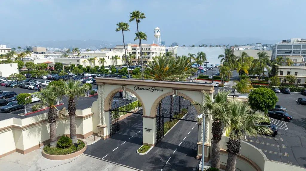 Paramount плащат $16 млн. на Тръмп, за да го омилостивят преди мащабна сделка  