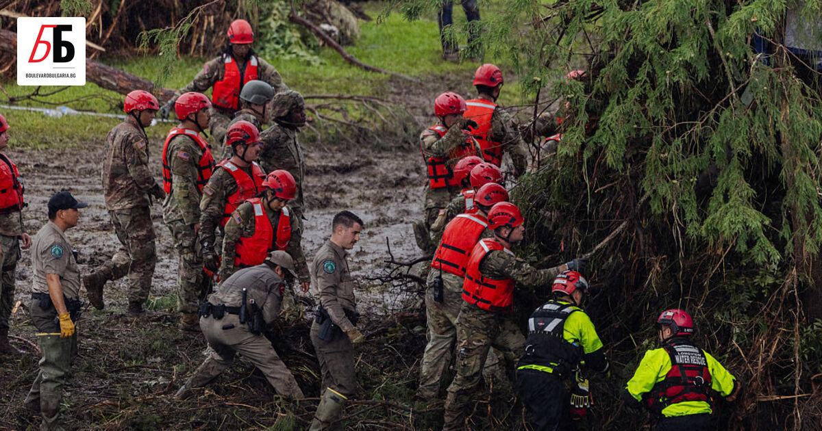 Най-малко 82 души са загинали след унищожителните наводнения в Централен