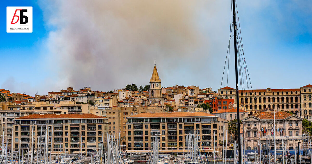 Бързо разрастващ се горски пожар достигна покрайнините на Марсилия –