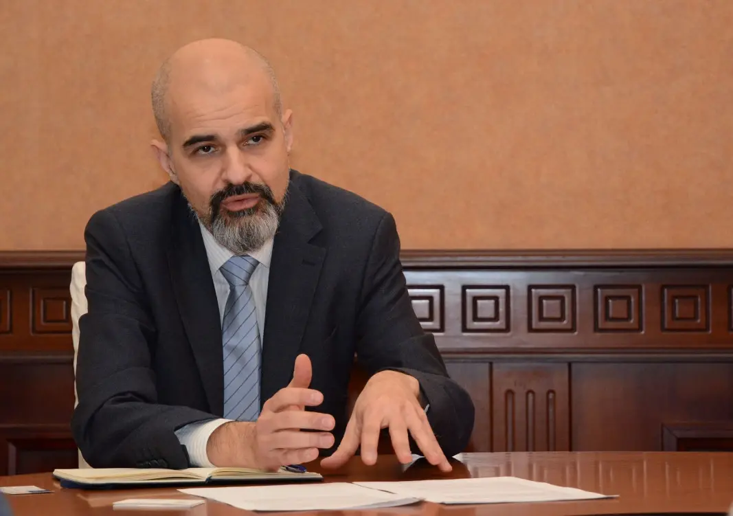 Павел Попов е временният кмет на Варна, шефът на Общинския съвет вече опитва да го свали от поста