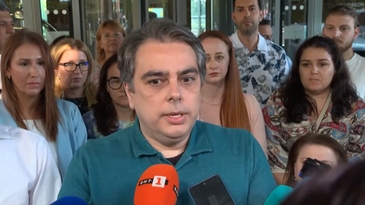"Продължаваме промяната" предлага вот на недоверие заради "ограбването на българския народ"