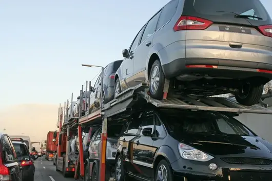 Правителството вдига екотаксите за  регистрация на автомобили и електрически коли