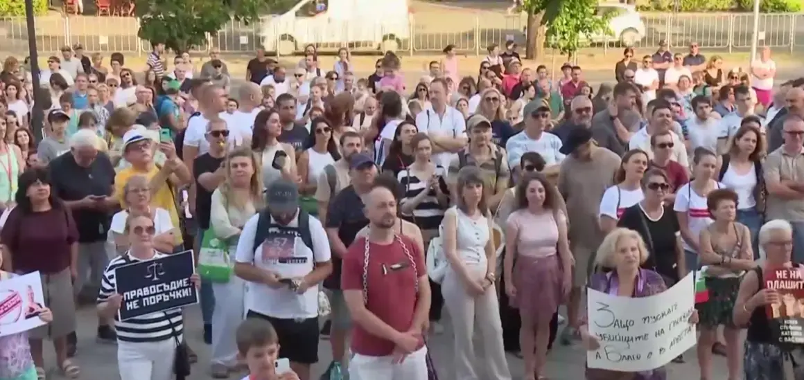 Пети протест в подкрепа на Благомир Коцев се провежда във Варна