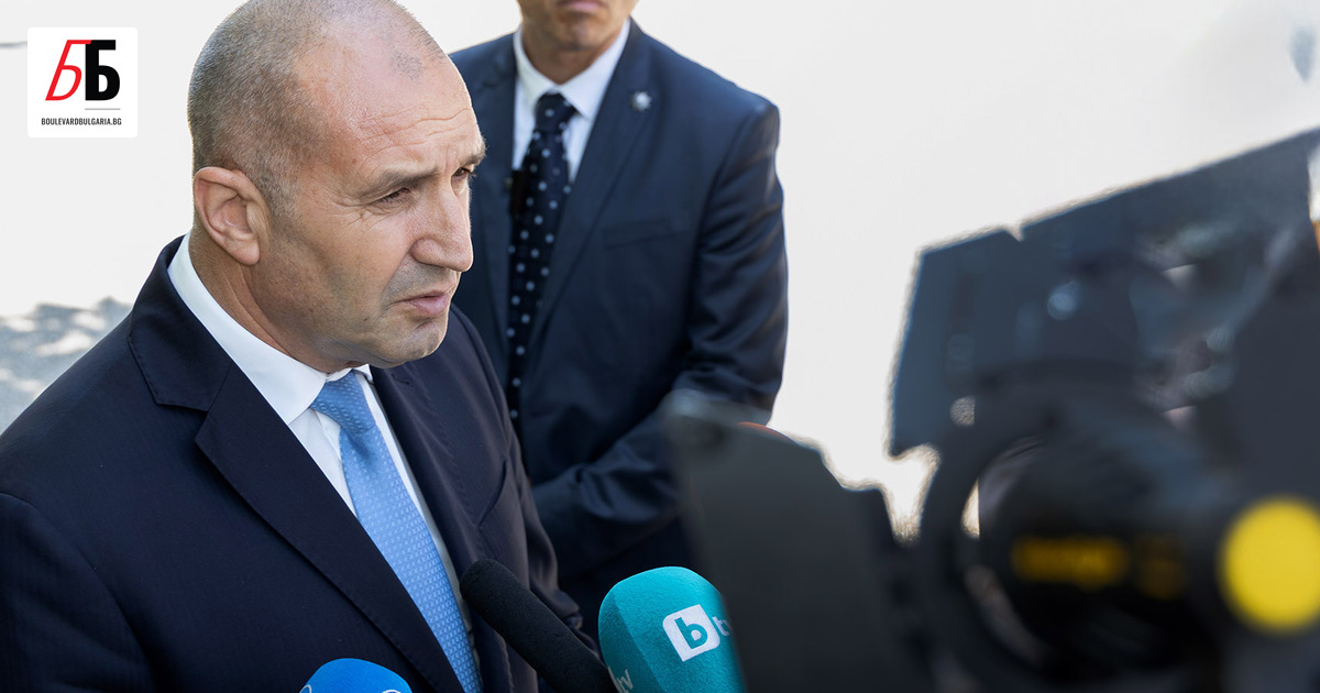 Като евтин политически театър“ определи президентът Румен Радев Радев отказа