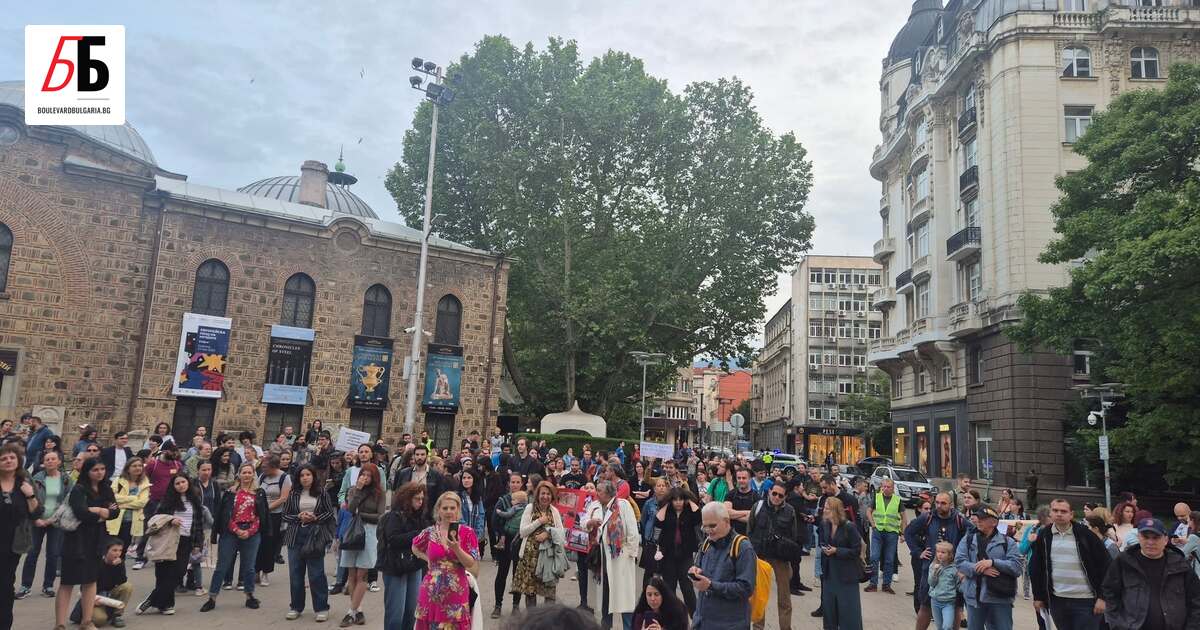 Граждани организират протест под надслов Училището не е църква. Повод