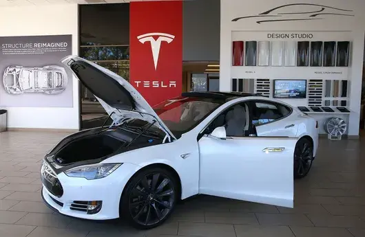 Фаталната катастрофа, за която Tesla беше осъдена да плати $329 млн.