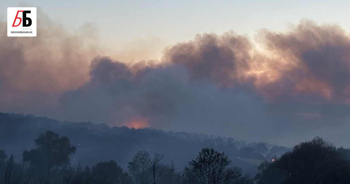 Големият горски пожар в подножието на Сакар планина, на 4